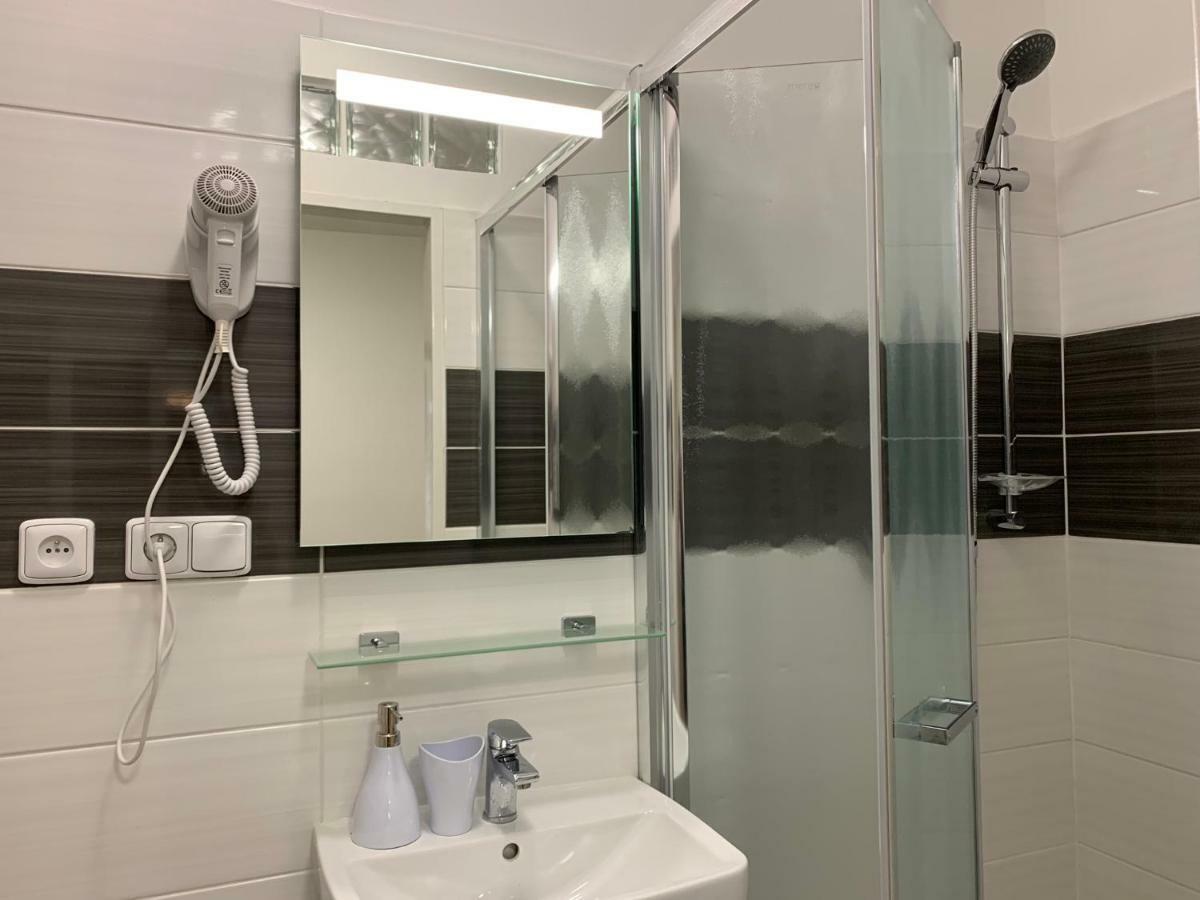 Mikulov Inn - Apartments Slunce ภายนอก รูปภาพ