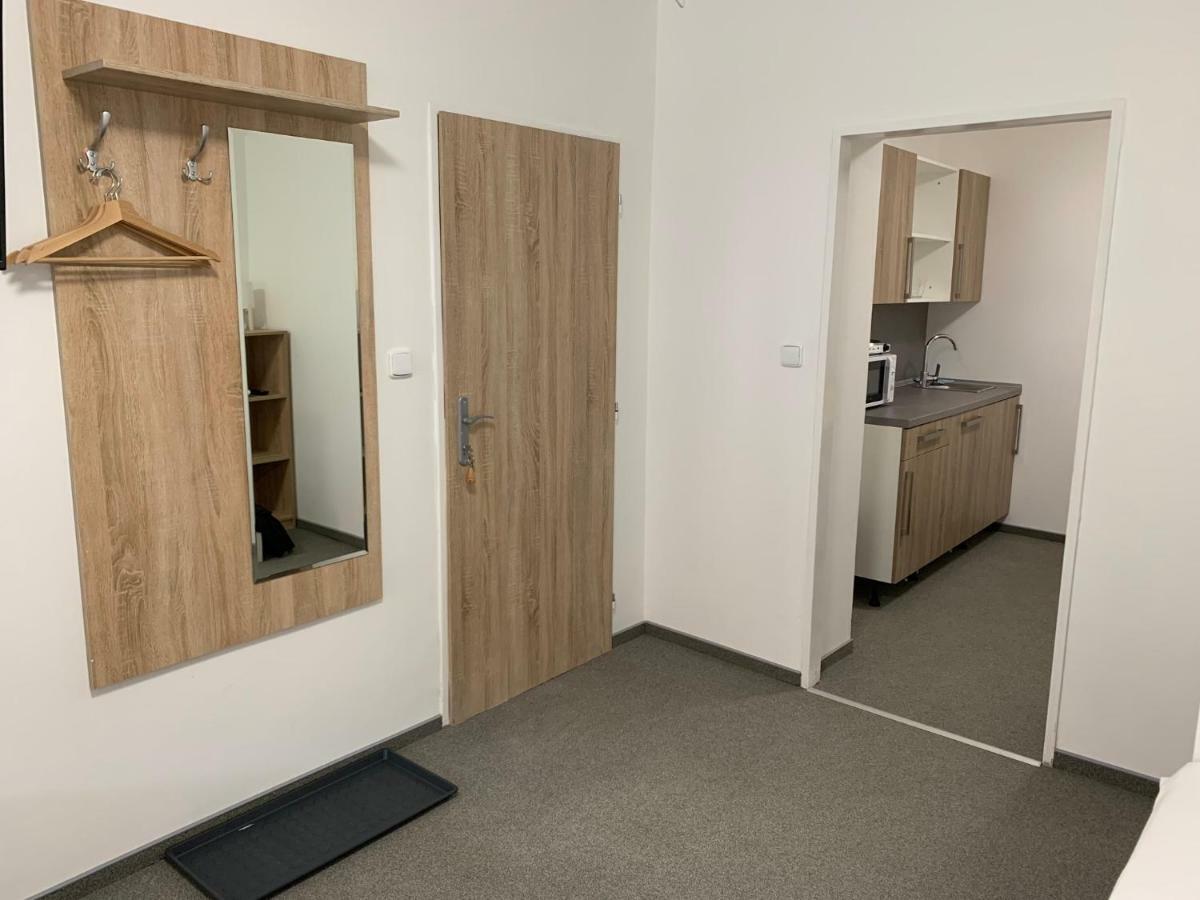Mikulov Inn - Apartments Slunce ภายนอก รูปภาพ