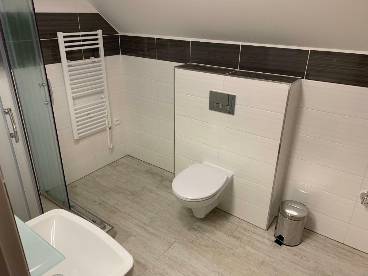 Mikulov Inn - Apartments Slunce ภายนอก รูปภาพ