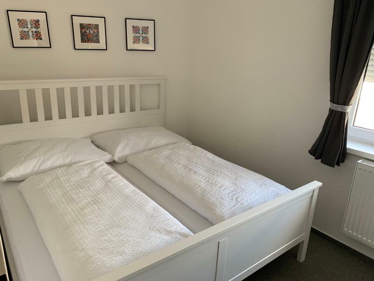 Mikulov Inn - Apartments Slunce ภายนอก รูปภาพ